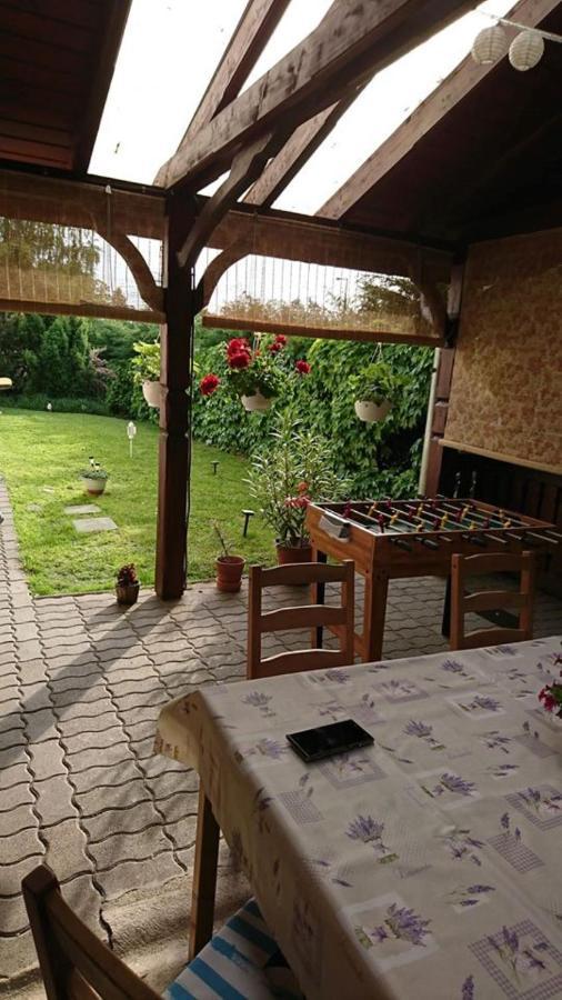 Liliana Vendeghaz Apartment Balatonfuzfo Ngoại thất bức ảnh