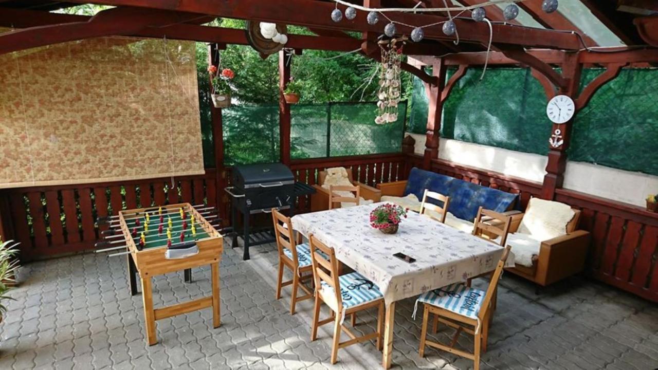 Liliana Vendeghaz Apartment Balatonfuzfo Ngoại thất bức ảnh
