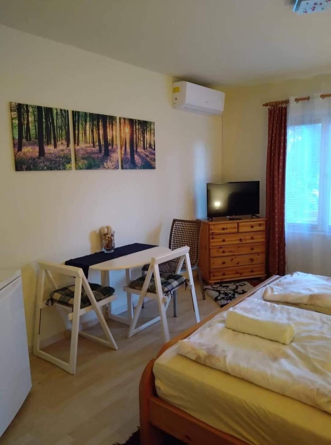 Liliana Vendeghaz Apartment Balatonfuzfo Phòng bức ảnh