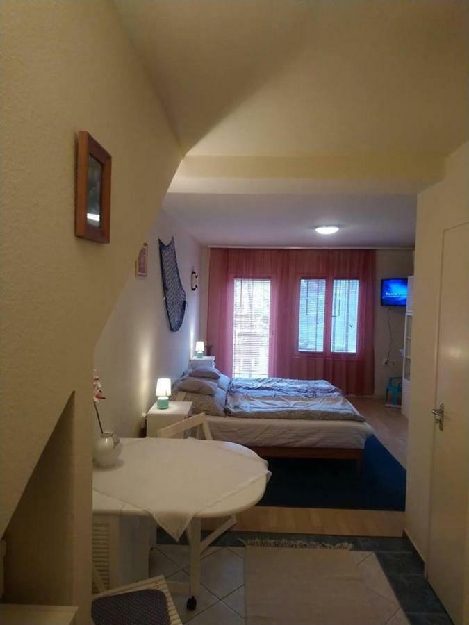 Liliana Vendeghaz Apartment Balatonfuzfo Ngoại thất bức ảnh
