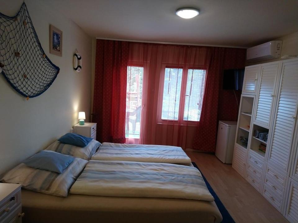 Liliana Vendeghaz Apartment Balatonfuzfo Ngoại thất bức ảnh