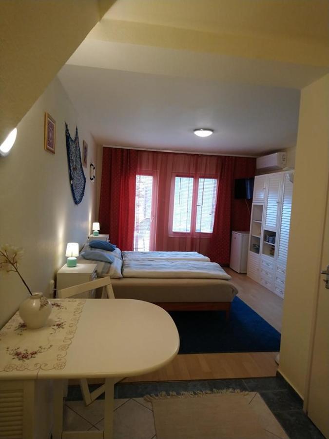 Liliana Vendeghaz Apartment Balatonfuzfo Ngoại thất bức ảnh