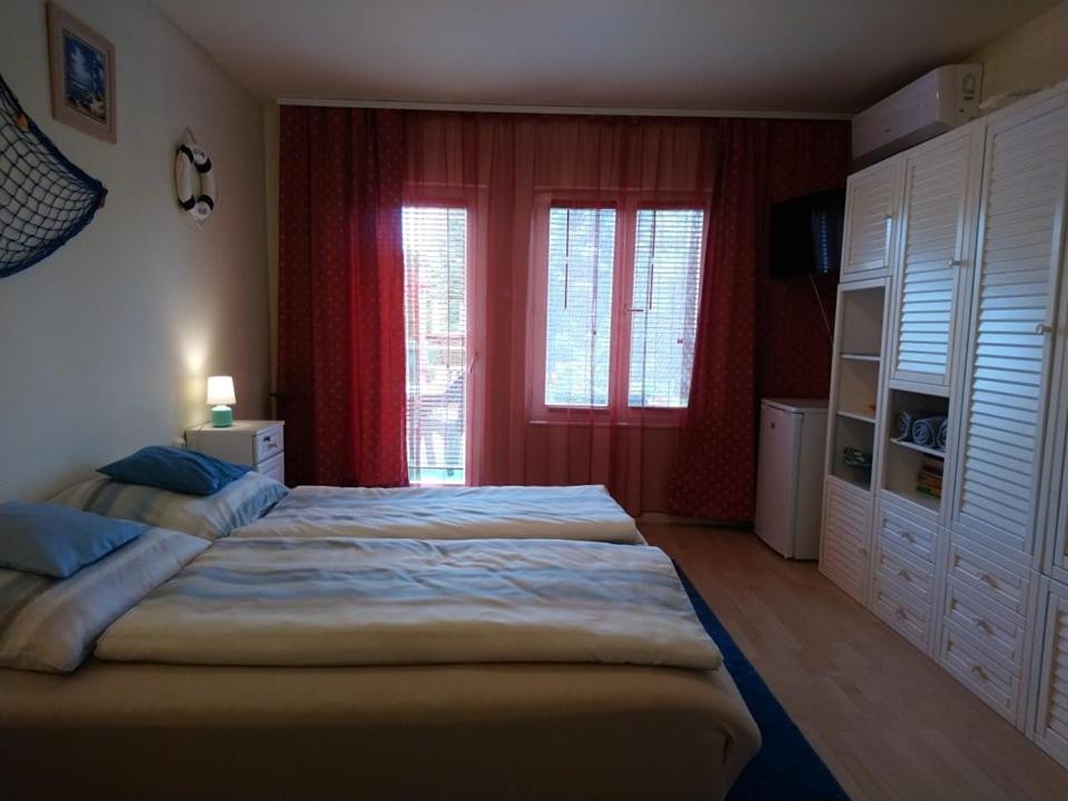 Liliana Vendeghaz Apartment Balatonfuzfo Ngoại thất bức ảnh
